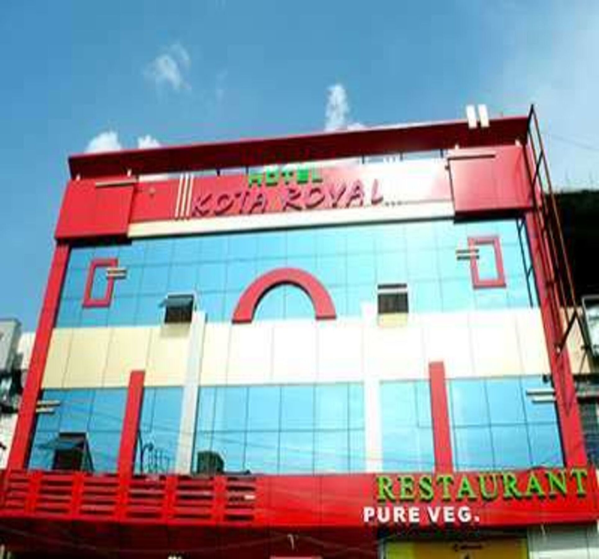 Oyo 2075 Hotel Kota Royal Esterno foto
