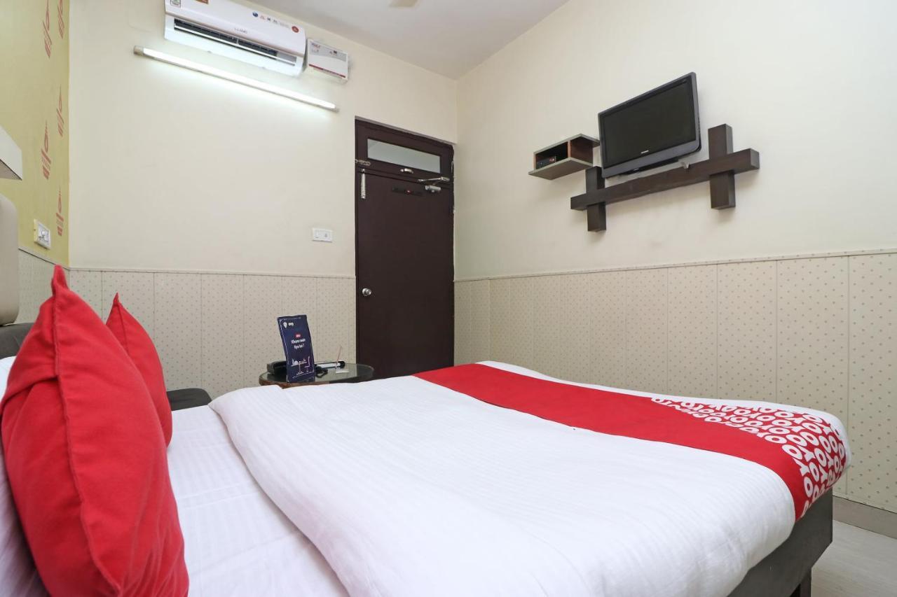Oyo 2075 Hotel Kota Royal Esterno foto