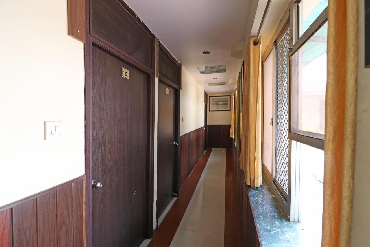 Oyo 2075 Hotel Kota Royal Esterno foto