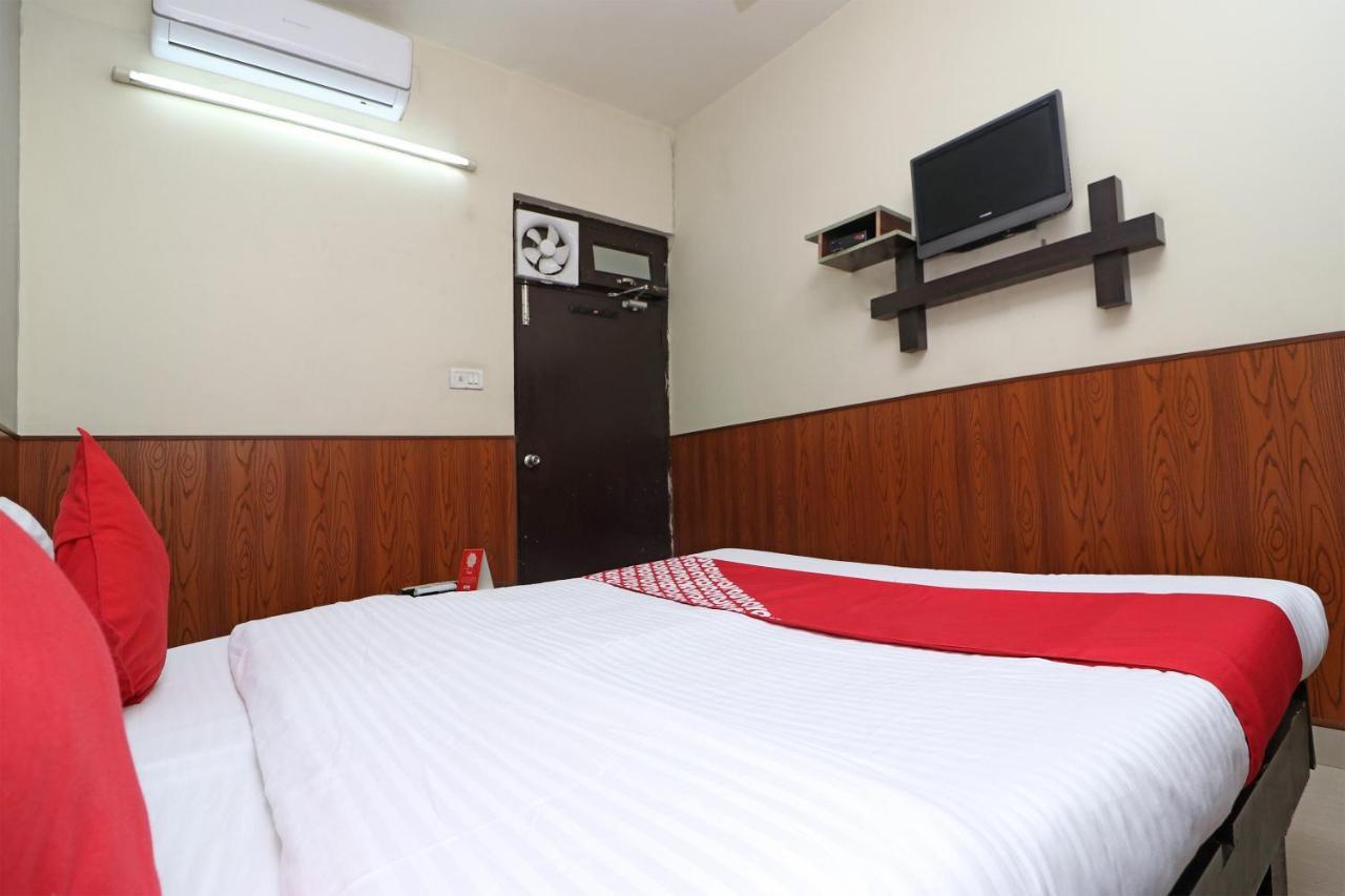 Oyo 2075 Hotel Kota Royal Esterno foto